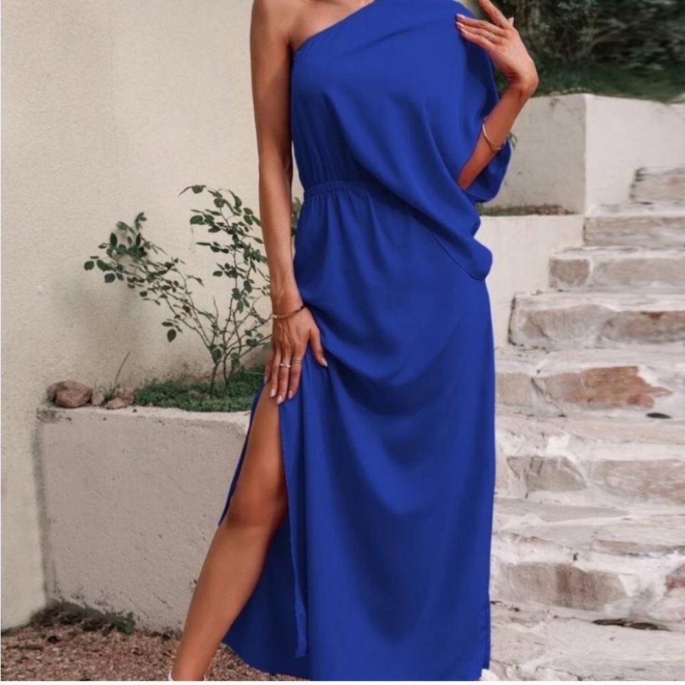Blue One Shoulder Slit Hem Maxi Dress